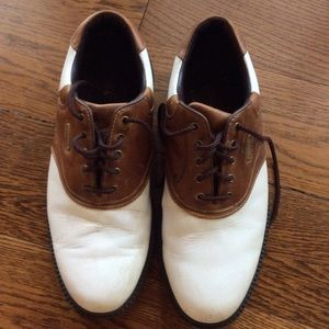 Golf shoes